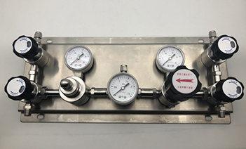 316不(bú)鏽鋼半自(zi)動切換裝(zhuāng)置